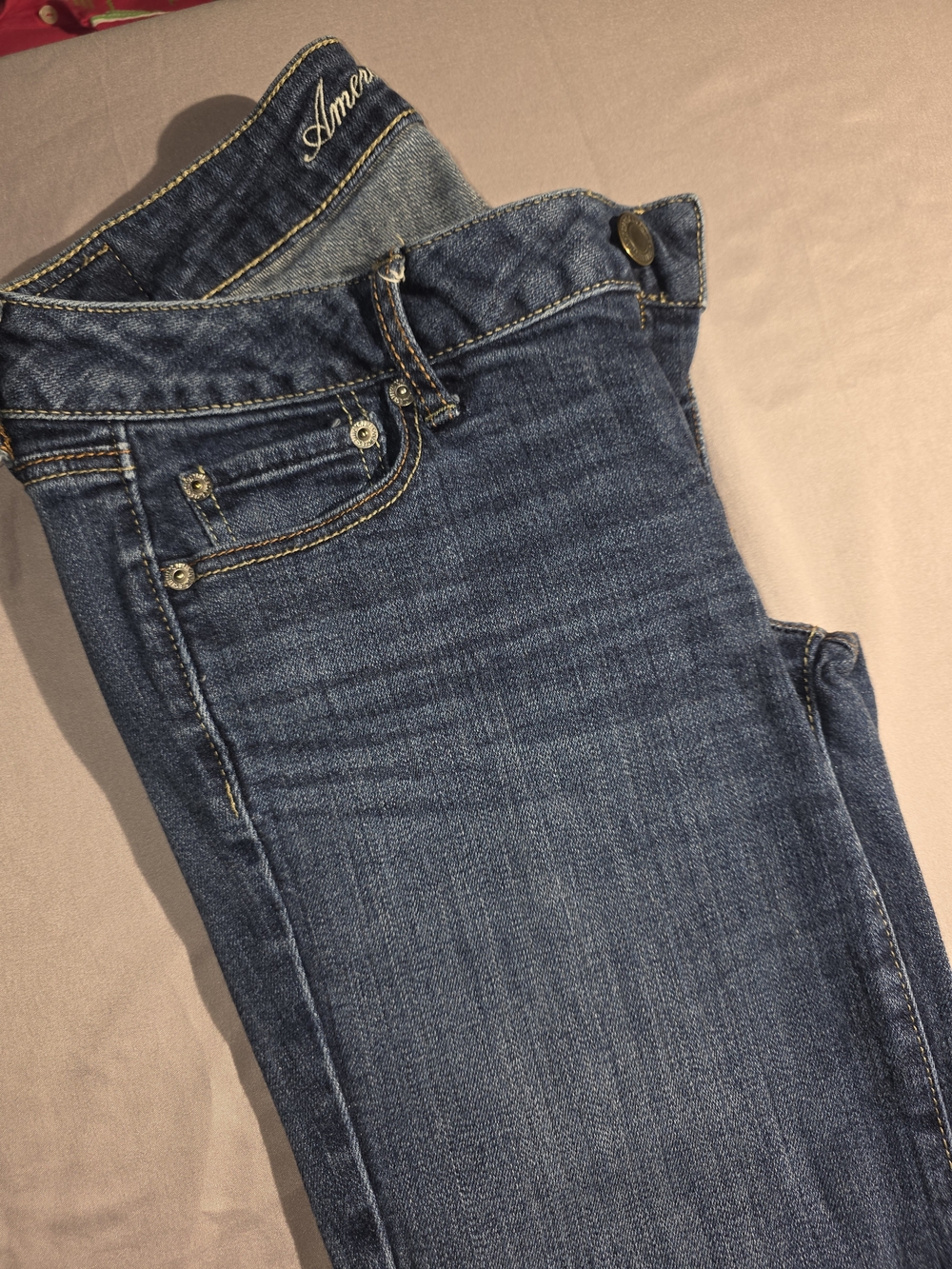 American Eagle Women's Boyfriend Jeans - Dark Blue Wash 31.5" Inseam Low-Rise - Picture 2 of 8
